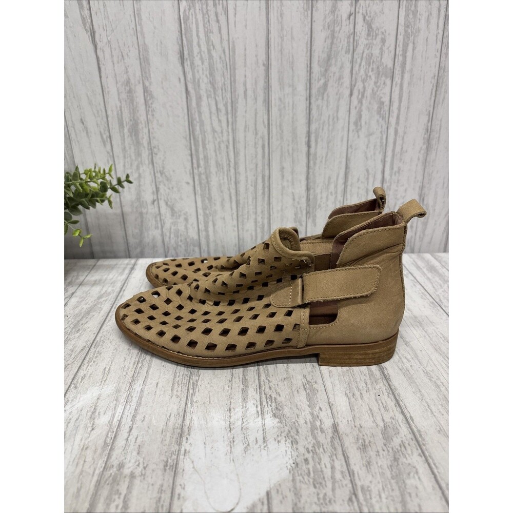 Women’s Size 38 US7 Musse & Cloud Ankle Booties - Picture 3 of 8